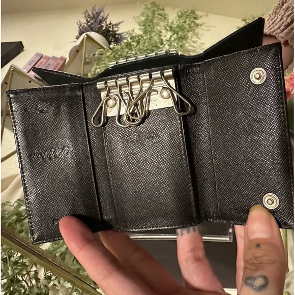 Vintage Prada key case wallet black & silver in beautiful condition with box - Picture 8 of 10
